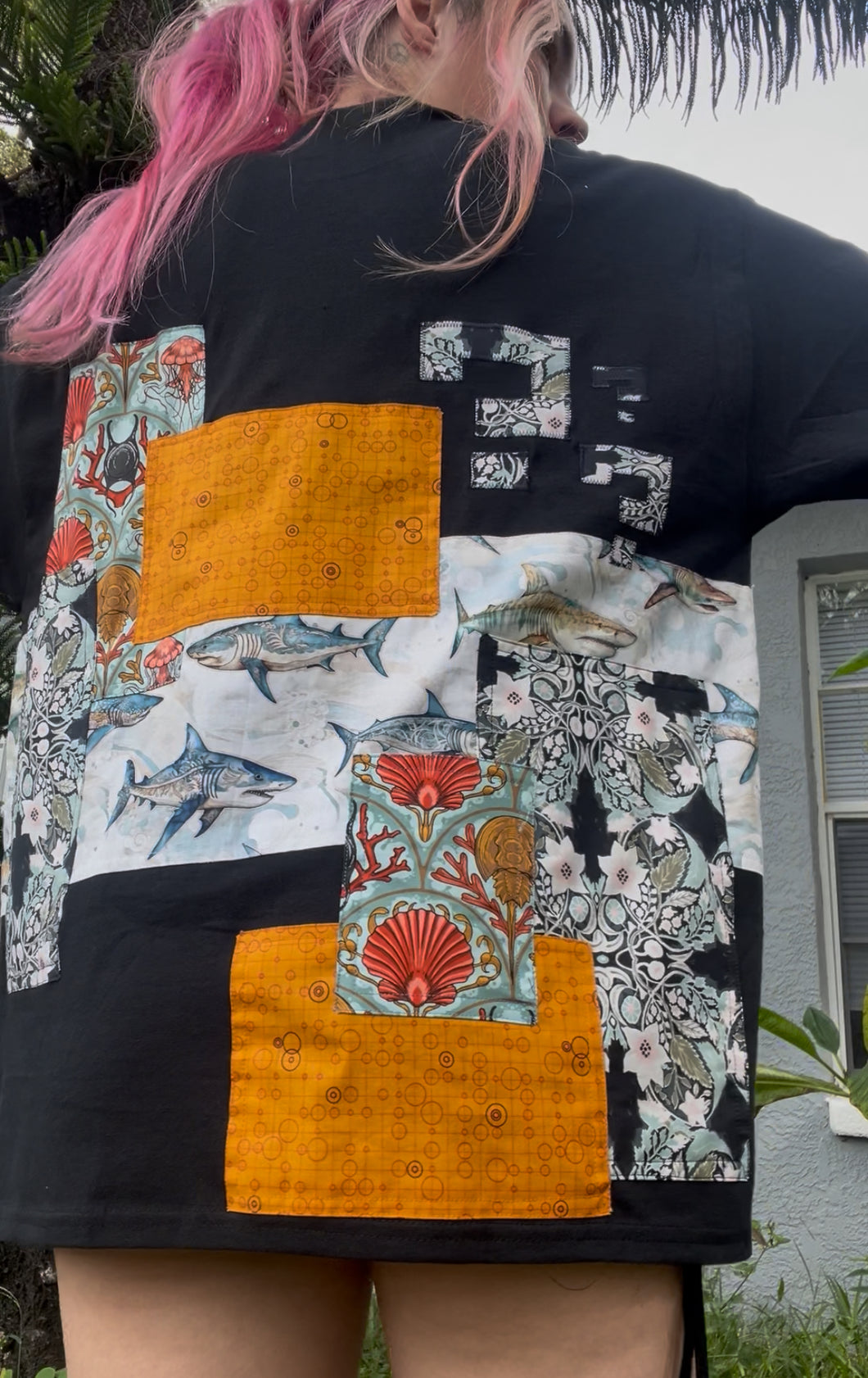 Mariscos T-shirt size XL