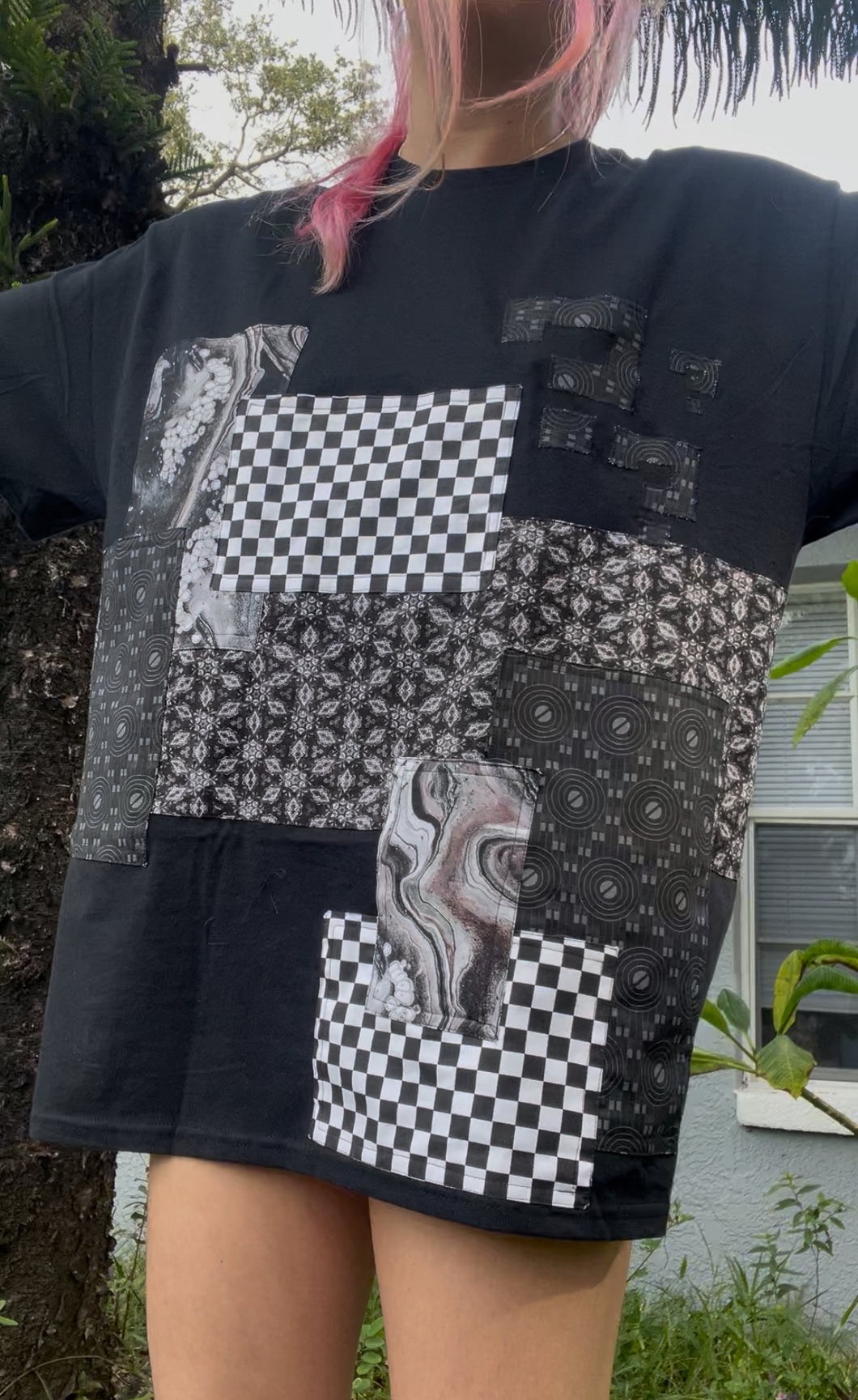 Neverywhere T-shirt size XL