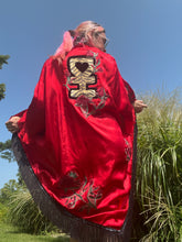 Load image into Gallery viewer, Red Desert Hearts Kimono 2XL
