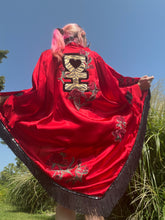 Load image into Gallery viewer, Red Desert Hearts Kimono 2XL
