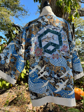 Load image into Gallery viewer, Drifting Kimono large
